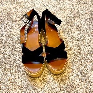 New Franco Sarto Pellia Sandals